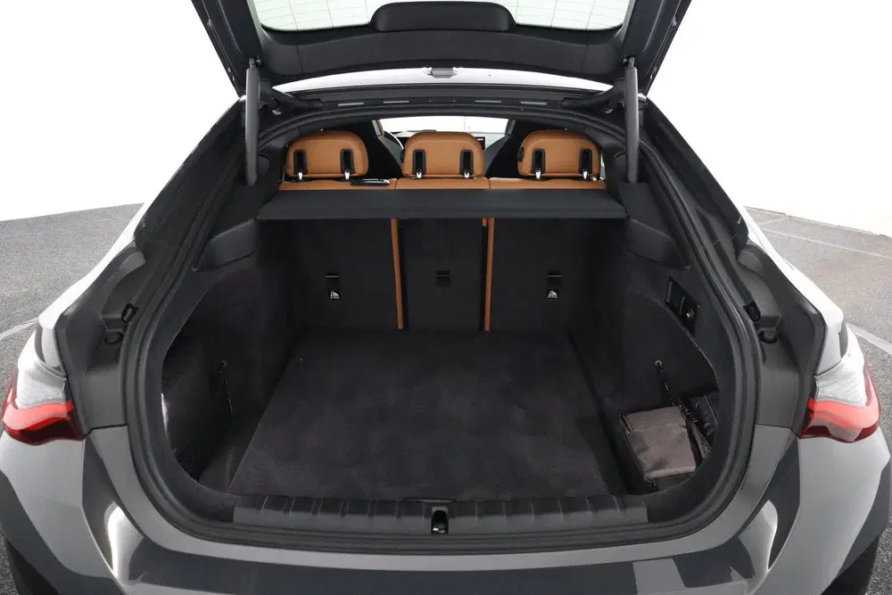 BMW i4 M50 High Executive 84 kWh uit 2022, foto 18