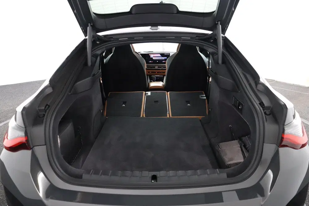 BMW i4 M50 High Executive 84 kWh uit 2022, foto 20
