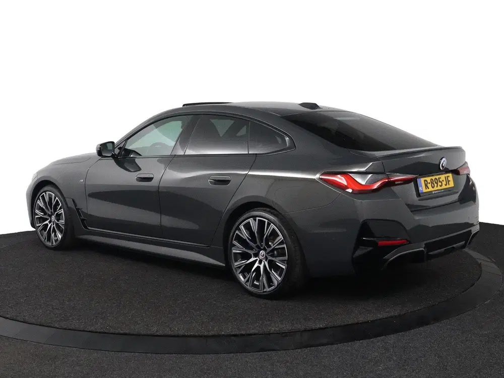 BMW i4 M50 High Executive 84 kWh uit 2022, foto 9