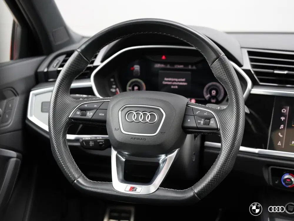 Audi Q3 45 TFSIe S LINE uit 2024, foto 16