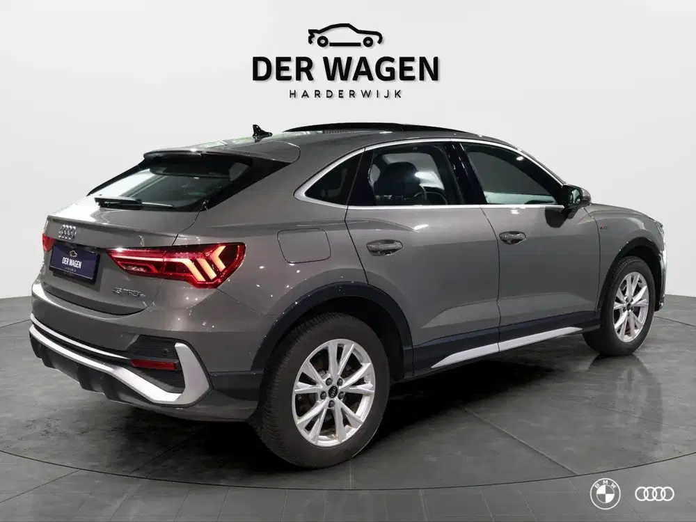 Audi Q3 45 TFSIe S LINE uit 2024, foto 3