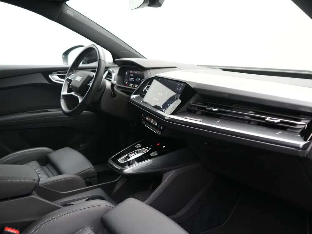 Audi Q4 e-tron 40 S edition 82 kWh 204pk Dealer O.H. uit 2024, foto 4