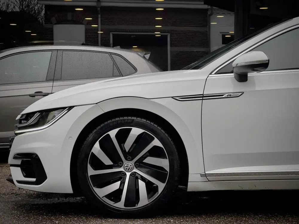 Volkswagen Arteon 2.0 TSI AUT7 3X R-LINE 191PK PANODAK LEDER uit 2020, foto 16