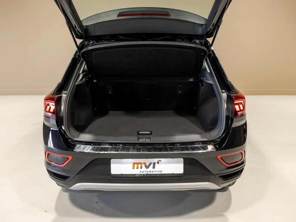 Volkswagen T-Roc 1.5 TSI Style 150pk / Stoelverwarming / Ach uit 2024, foto 10