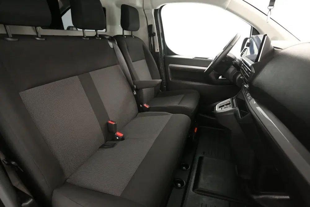 Citroën Jumpy 2.0 BlueHDI 145PK S&S L3H1 uit 2025, foto 11