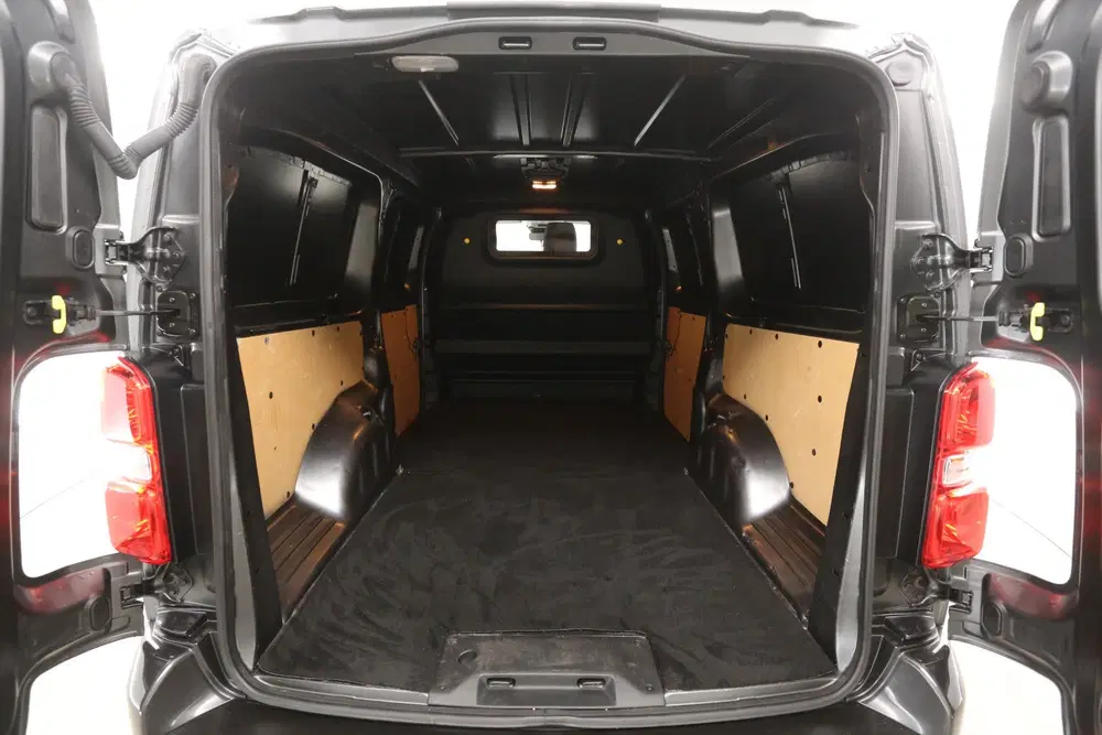 Citroën Jumpy 2.0 BlueHDI 145PK S&S L3H1 uit 2025, foto 3