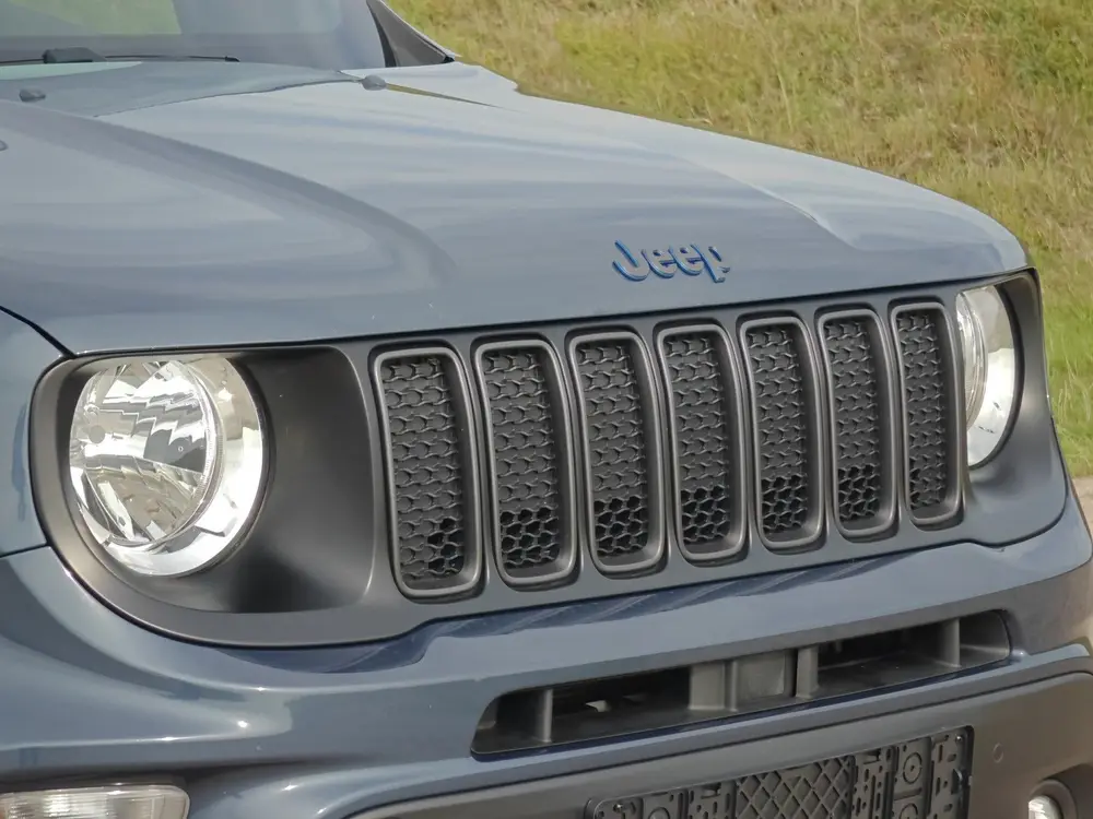 Jeep Renegade 240pk Plug-in Hybrid 80th Anniversary uit 2021, foto 13