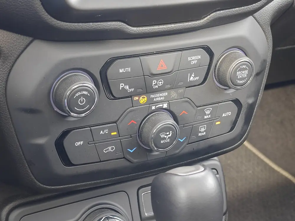 Jeep Renegade 240pk Plug-in Hybrid 80th Anniversary uit 2021, foto 20