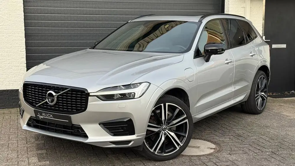 Volvo XC60 2.0 T6 Plug-in hybrid AWD R-Design | 360 | HK | uit 2021
