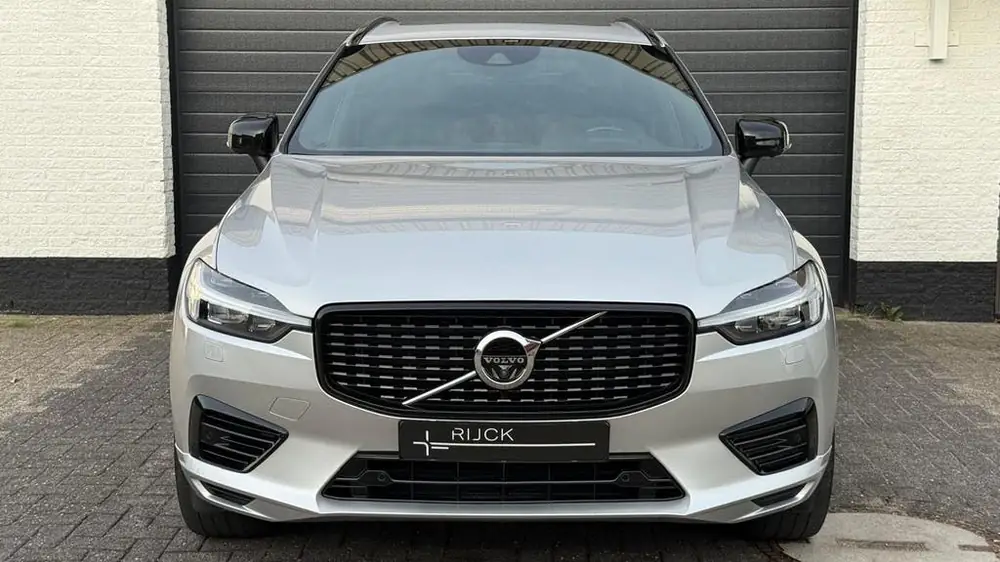 Volvo XC60 2.0 T6 Plug-in hybrid AWD R-Design | 360 | HK | uit 2021, foto 2