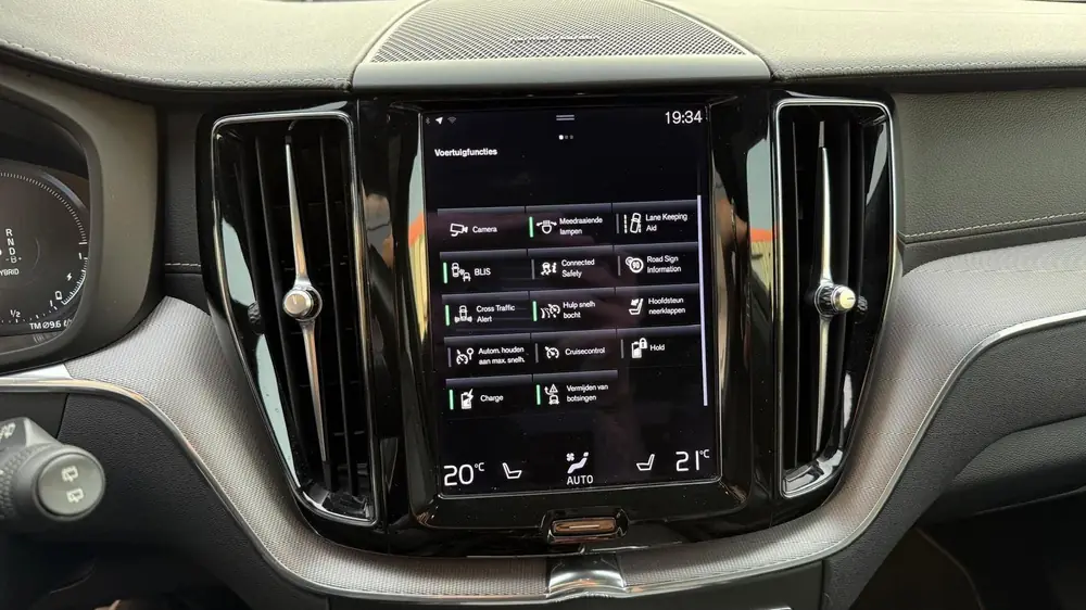 Volvo XC60 2.0 T6 Plug-in hybrid AWD R-Design | 360 | HK | uit 2021, foto 6