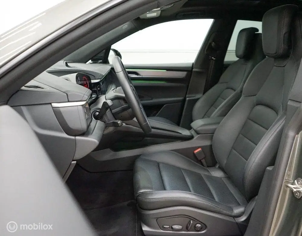 Porsche Macan 4 100 kWh uit 2024, foto 10