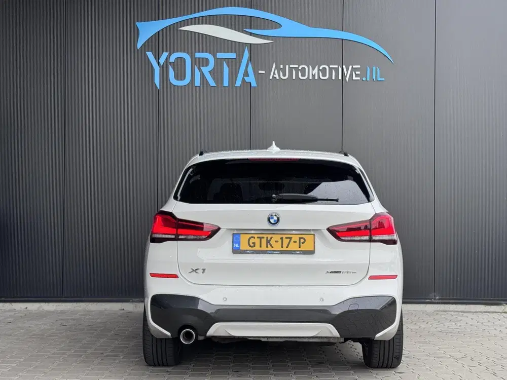 BMW X1 xDrive25e High Executive M Sport AFN. HAAK uit 2022, foto 13