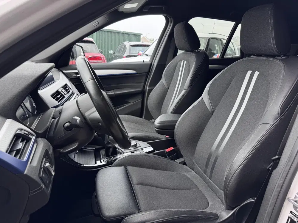 BMW X1 xDrive25e High Executive M Sport AFN. HAAK uit 2022, foto 16
