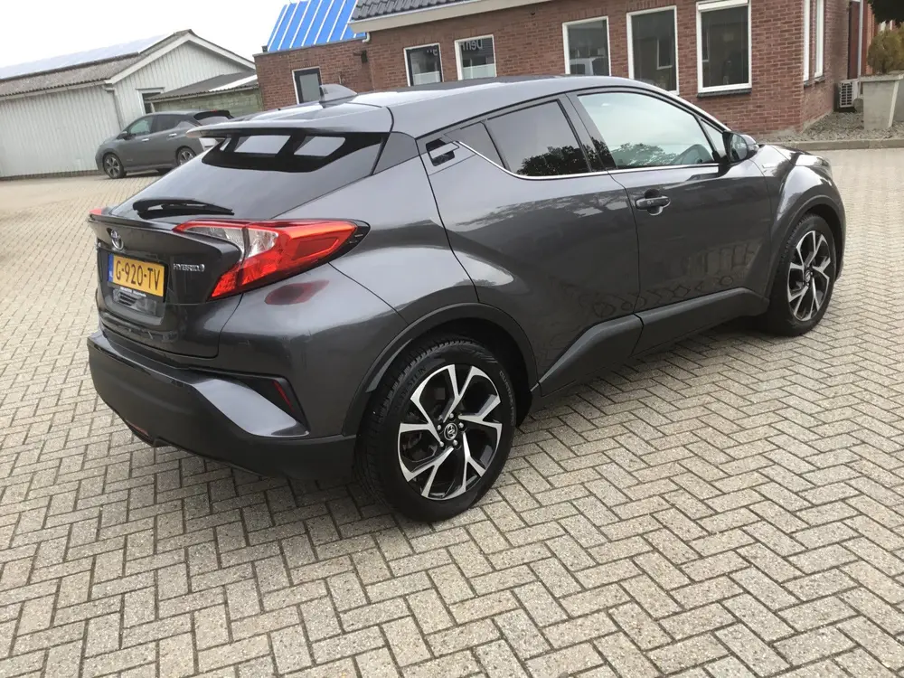 Toyota C-Hr 1.8 Hybrid Dynamic Sport (bj 2019, automaat) uit 2019, foto 4