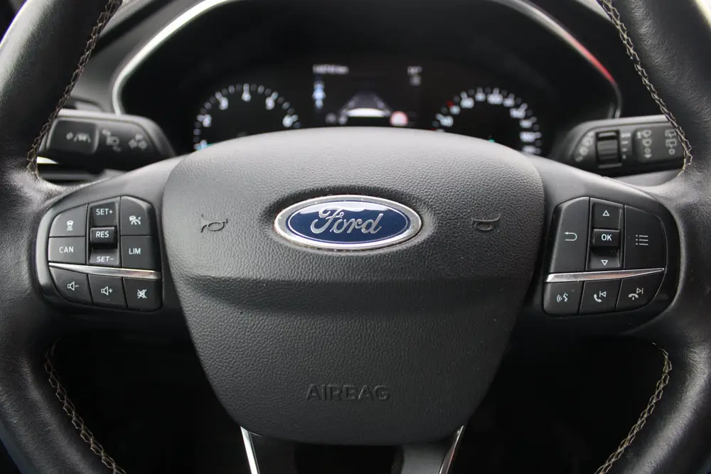Ford Focus 1.0 EcoBoost *Vignale* | Trekhaak | uit 2019, foto 15