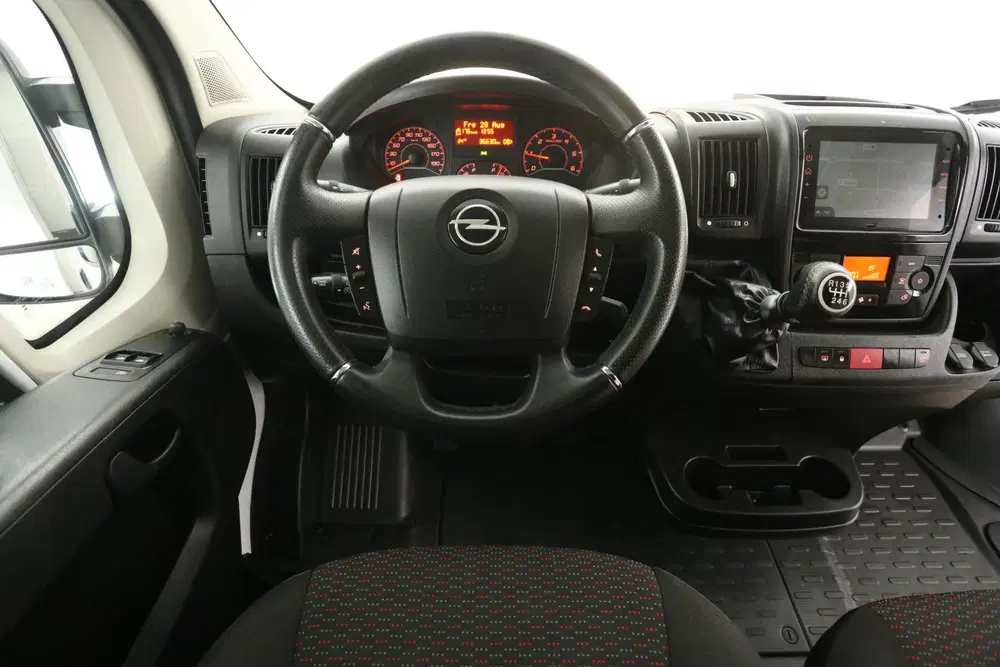Opel Movano 2.2 BlueHDI 140pk 3 uit 2024, foto 2