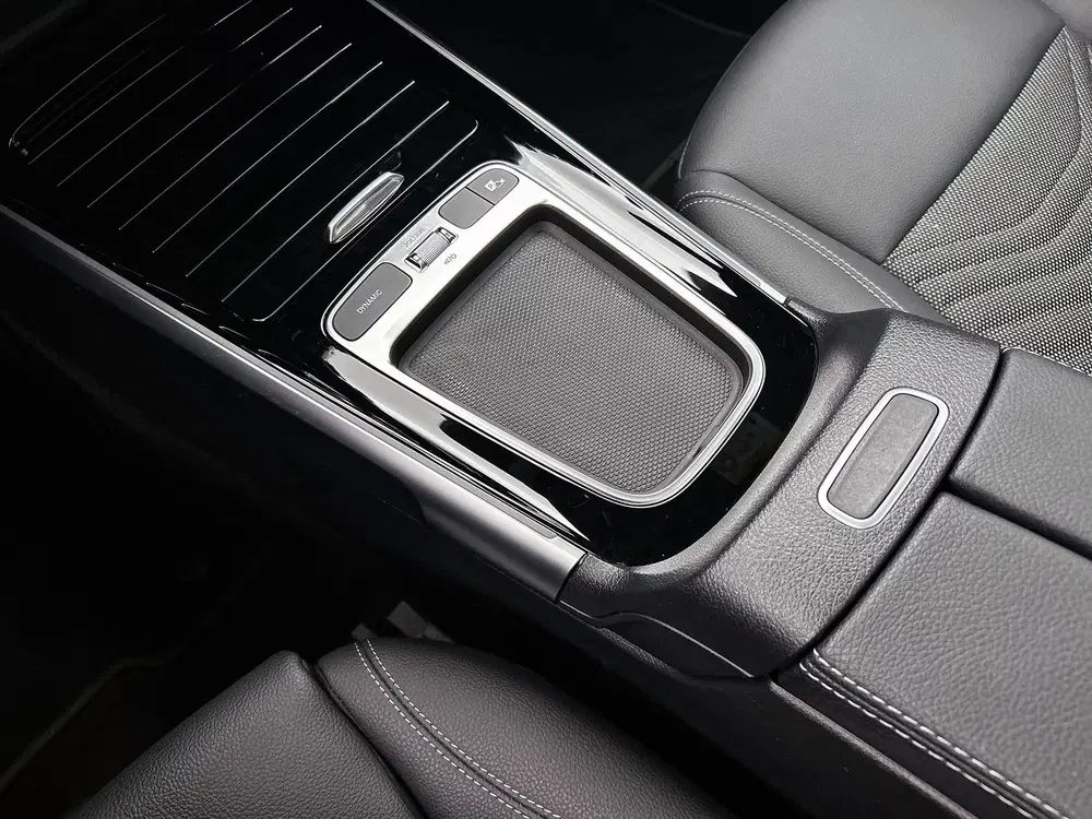 Mercedes-Benz EQB 250+ Business Line 71 kWh uit 2025, foto 12