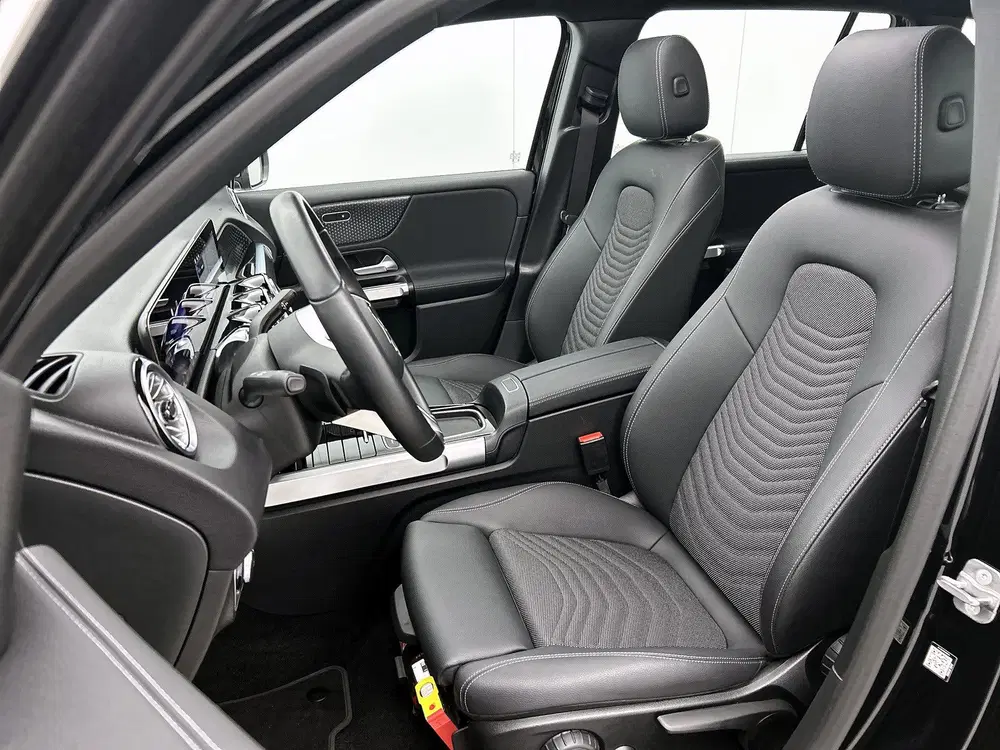 Mercedes-Benz EQB 250+ Business Line 71 kWh uit 2025, foto 20