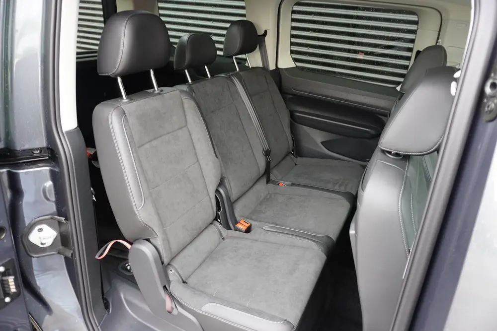 Volkswagen Caddy Maxi L2 150pk Plug-in Hybride Style Automaa uit 2026, foto 3