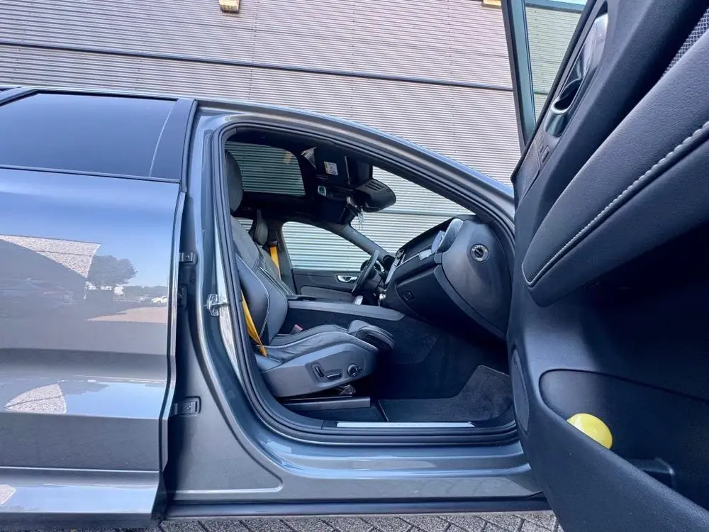 Volvo XC60 2.0 T8 AWD Polestar Engineered 405 PK uit 2021, foto 9