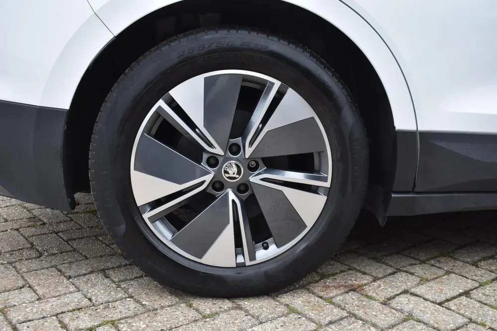Skoda Enyaq 80 uit 2023, foto 5