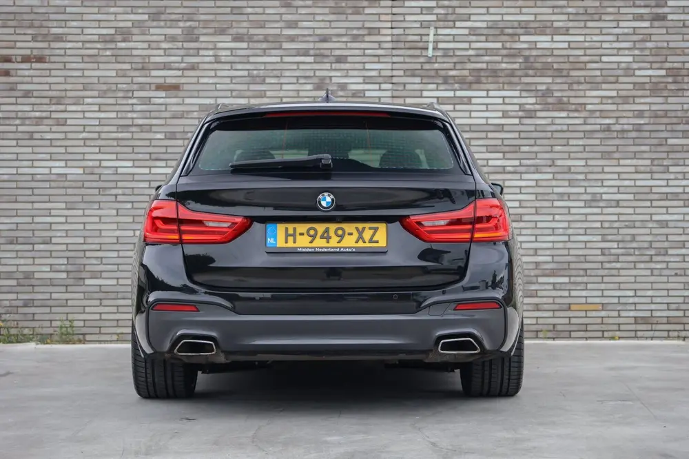 BMW 5-serie 520i High Executive * M-PAKKET * ONDERHO uit 2019, foto 9