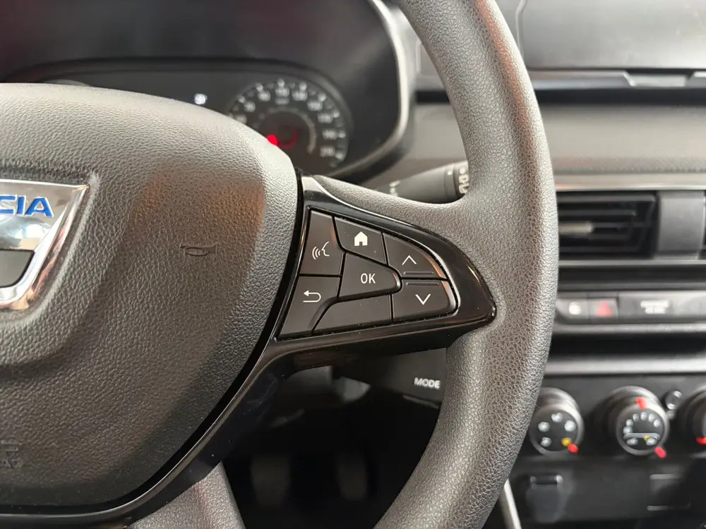 Dacia Sandero 1.0 TCe 90 Essential. Trekhaak (bj 2022) uit 2022, foto 11