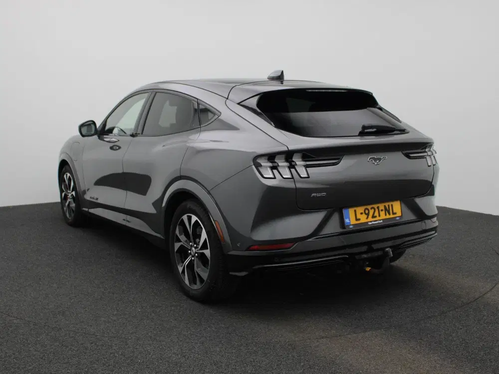 Ford Mustang Mach-E Extended First Edition AWD 98 kWh Afneem uit 2021, foto 2