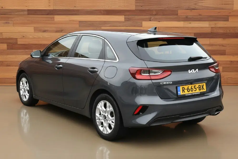Kia Ceed 1.0 T-GDi MHEV DynamicLine uit 2022, foto 3