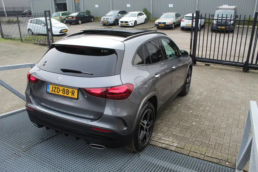 Mercedes-Benz GLA GLA 250 e AMG Night edition uit 2025, foto 5