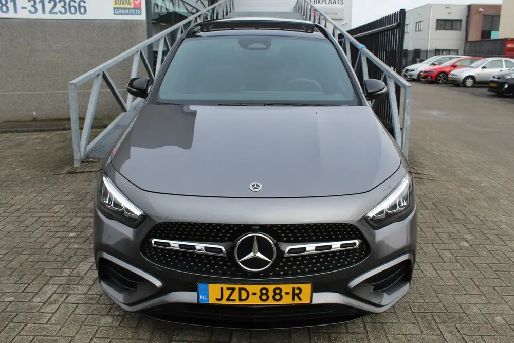 Mercedes-Benz GLA GLA 250 e AMG Night edition uit 2025, foto 8