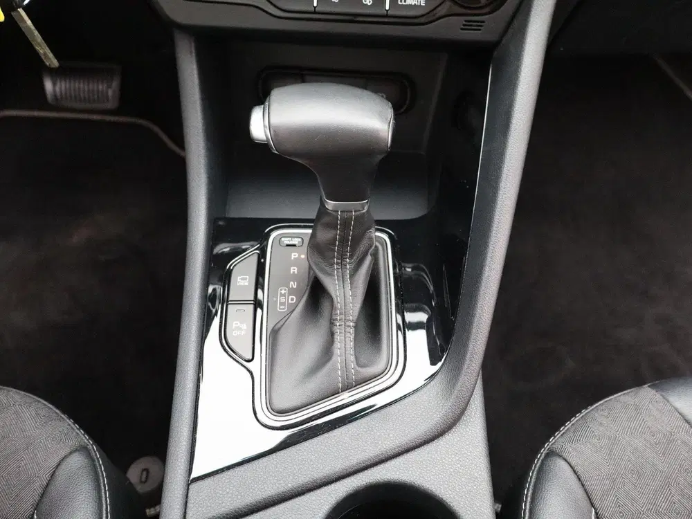 Kia Niro 1.6 GDi Hybrid DynamicLine uit 2021, foto 10