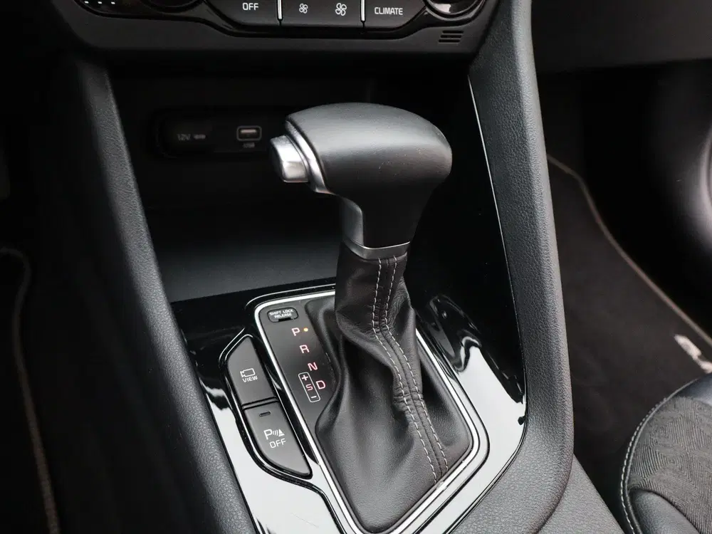 Kia Niro 1.6 GDi Hybrid DynamicLine uit 2021, foto 17
