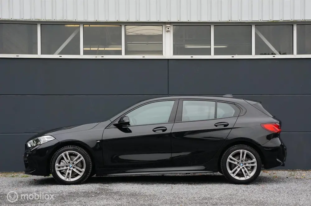 BMW 1-serie 118i EDE M Sport Edition Navi Led PDC Stoe uit 2023, foto 6