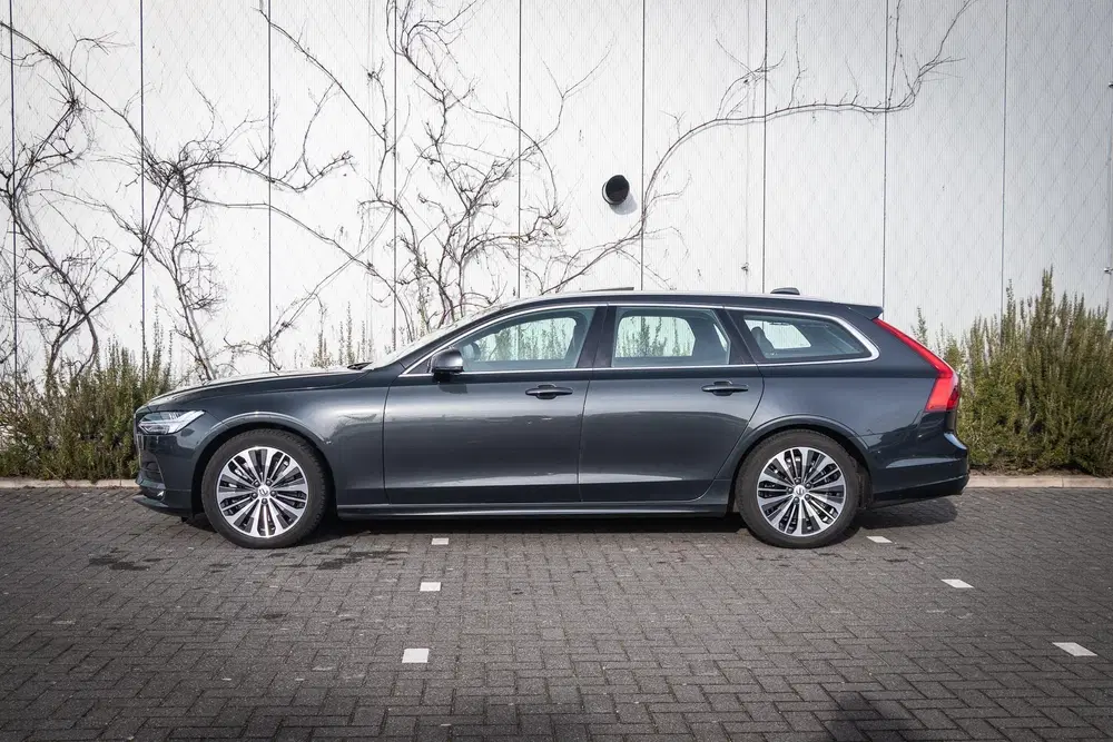 Volvo V90 2.0 T4 Momentum Pro uit 2020, foto 4