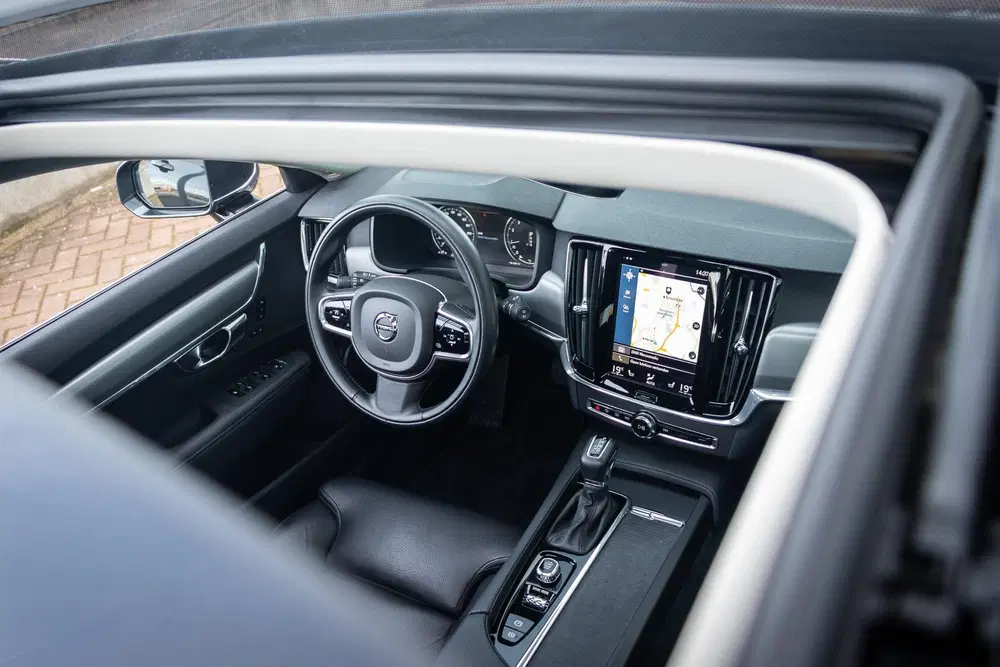 Volvo V90 2.0 T4 Momentum Pro uit 2020, foto 5