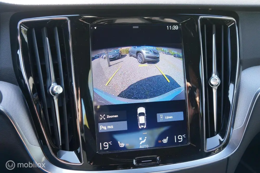 Volvo S60 2.0 T4 R-Design Aut Navi Ad.Cruise Apple/Android ! uit 2019, foto 17