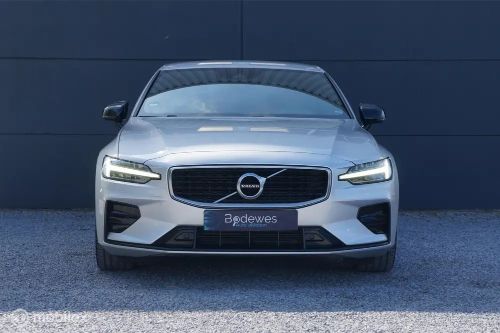 Volvo S60 2.0 T4 R-Design Aut Navi Ad.Cruise Apple/Android ! uit 2019, foto 4