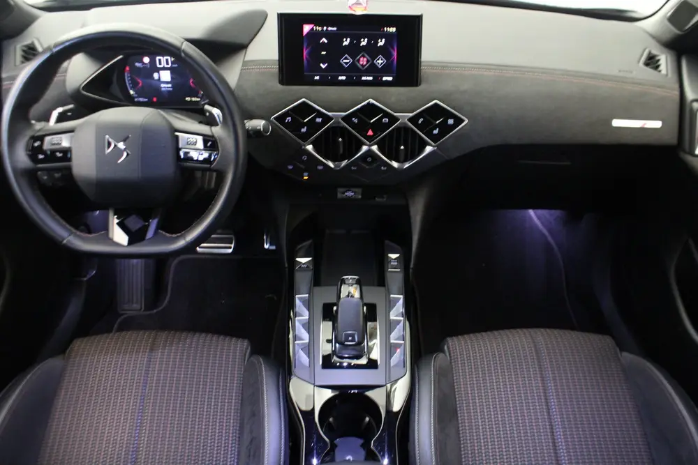 DS Automobiles DS 3 Crossback DS DS 3 Crossback 1.2 PureTech Performance uit 2022, foto 12