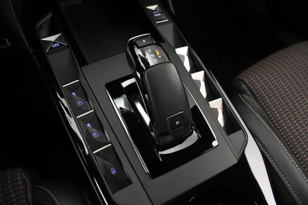 DS Automobiles DS 3 Crossback DS DS 3 Crossback 1.2 PureTech Performance uit 2022, foto 16