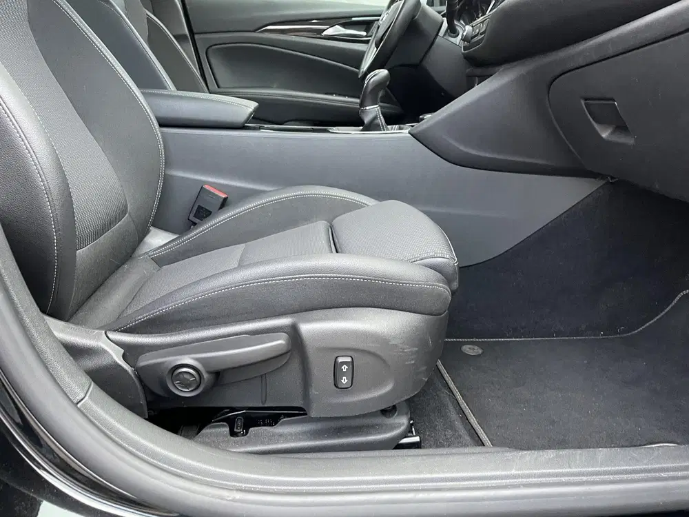 Opel Insignia 1.5 CDTI Business Elegance uit 2021, foto 14