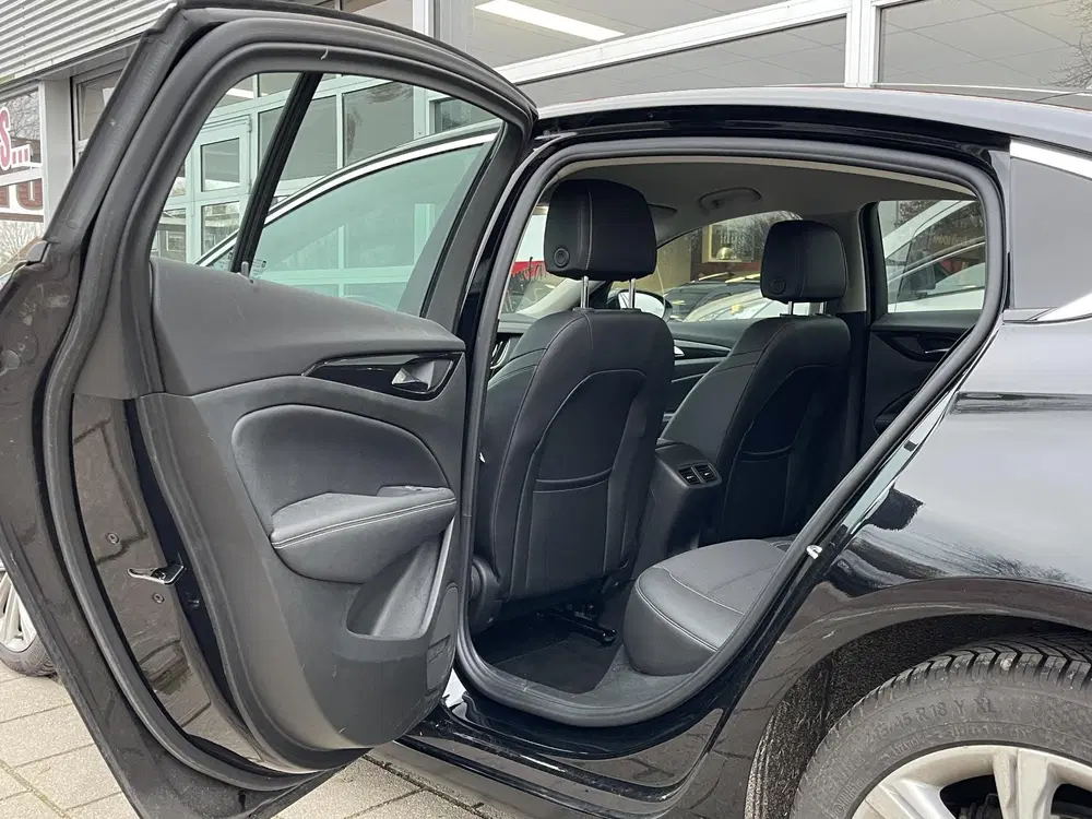 Opel Insignia 1.5 CDTI Business Elegance uit 2021, foto 17