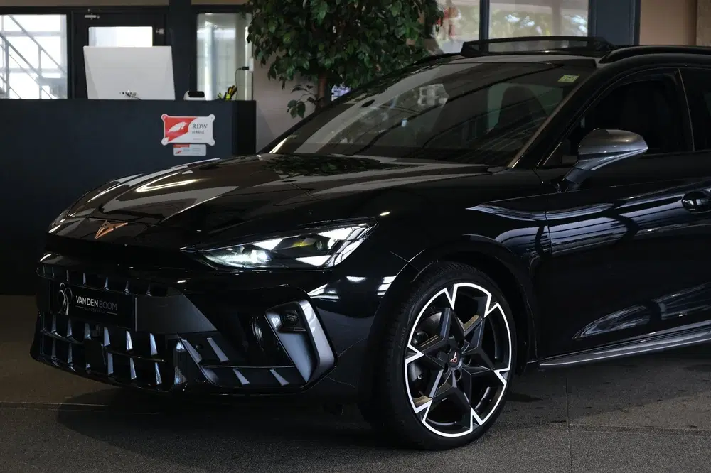 Cupra Leon 1.5 eTSI 150PK DSG Facelift Pano Led uit 2024, foto 14