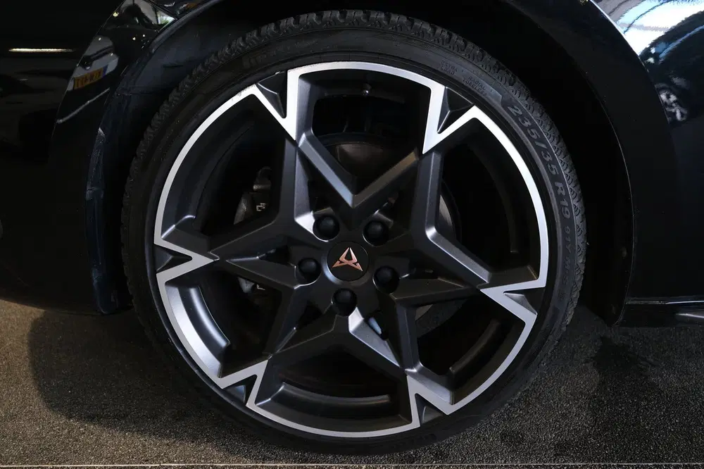 Cupra Leon 1.5 eTSI 150PK DSG Facelift Pano Led uit 2024, foto 16