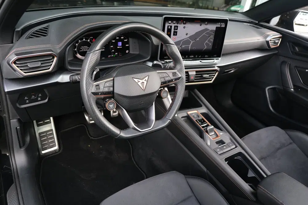 Cupra Leon 1.5 eTSI 150PK DSG Facelift Pano Led uit 2024, foto 3