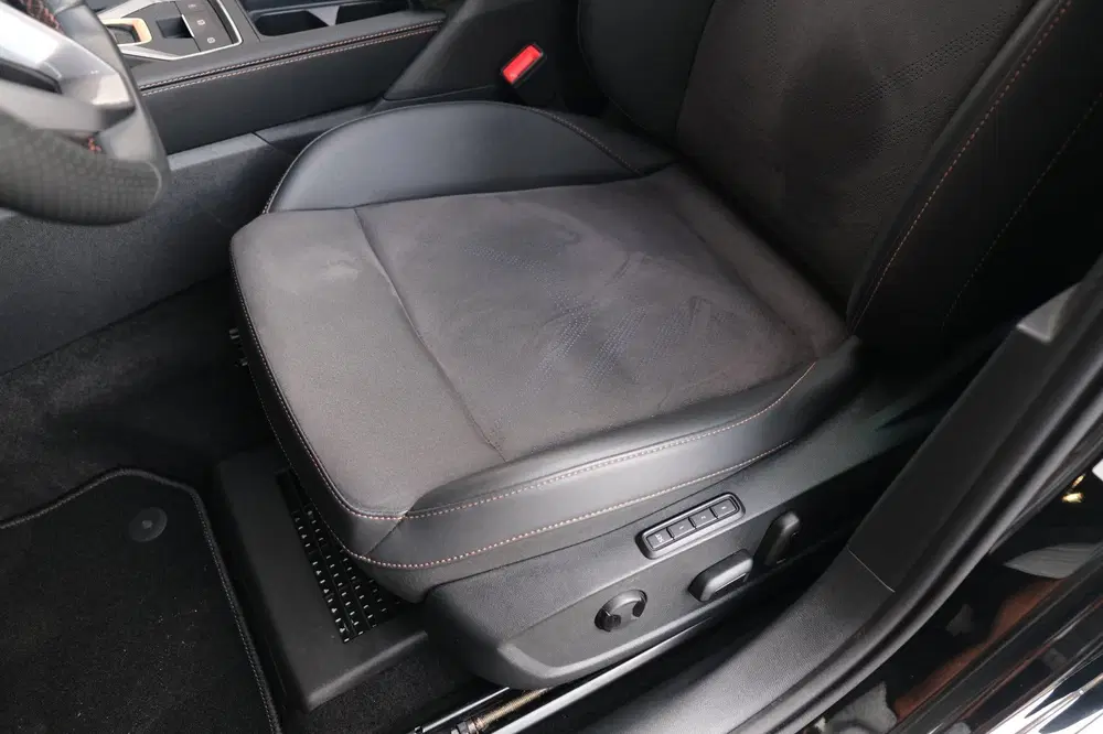 Cupra Leon 1.5 eTSI 150PK DSG Facelift Pano Led uit 2024, foto 5