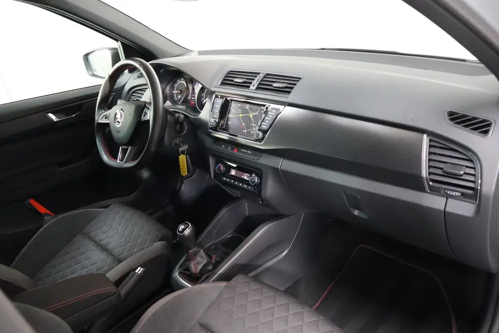 Skoda Fabia 1.0 TSI Monte Carlo uit 2019, foto 3