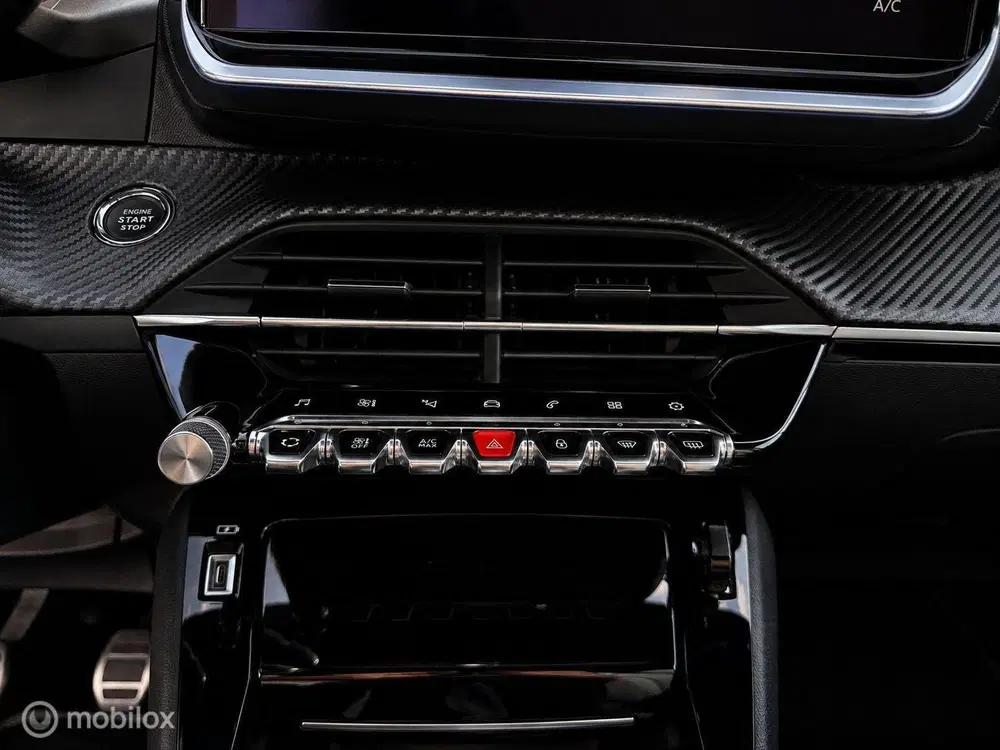 Peugeot 208 1.2 PureTech GT Line uit 2020, foto 13