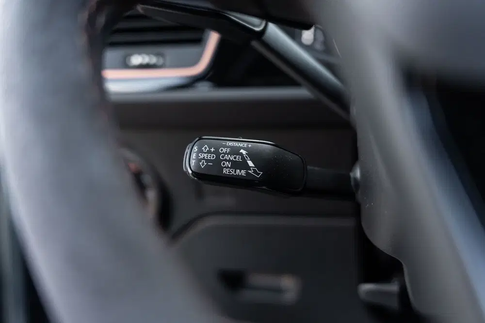 SEAT Leon 2.0 TSI 4DRIVE CUPRA R CARBON PANO BREMBO uit 2020, foto 17